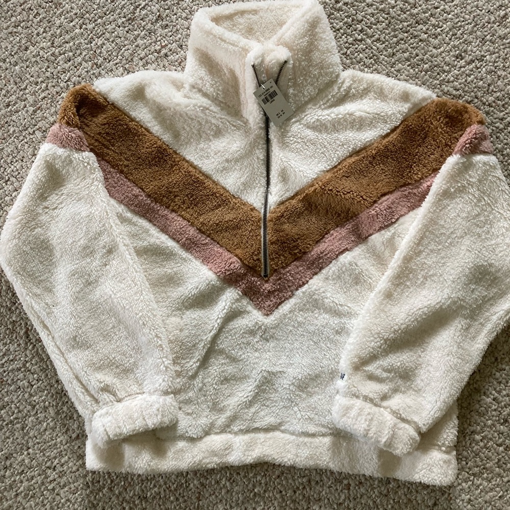 Abercrombie & Fitch Drama Collar Half-Zip Sweatshirt